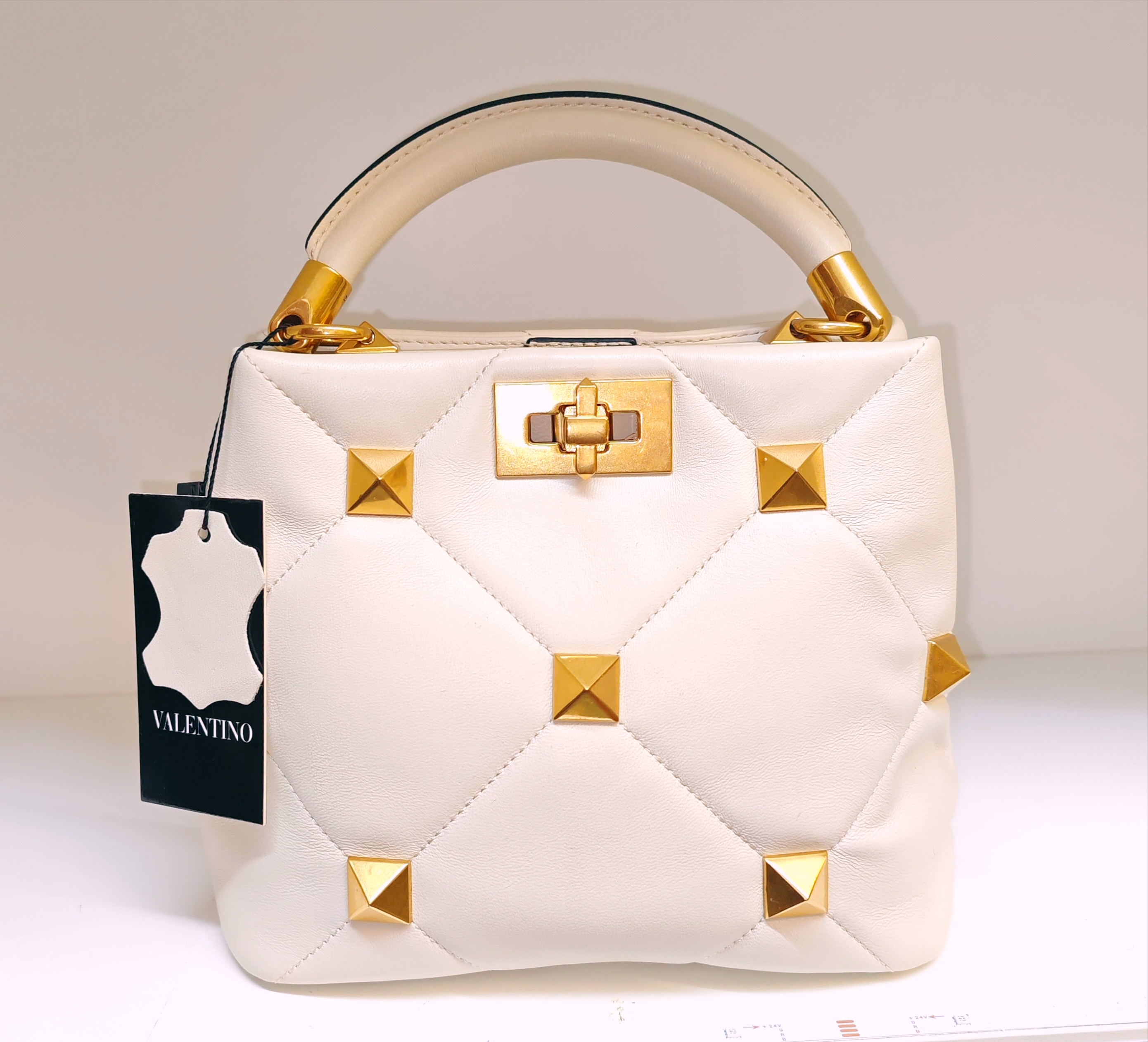 Ivory white/cream bag