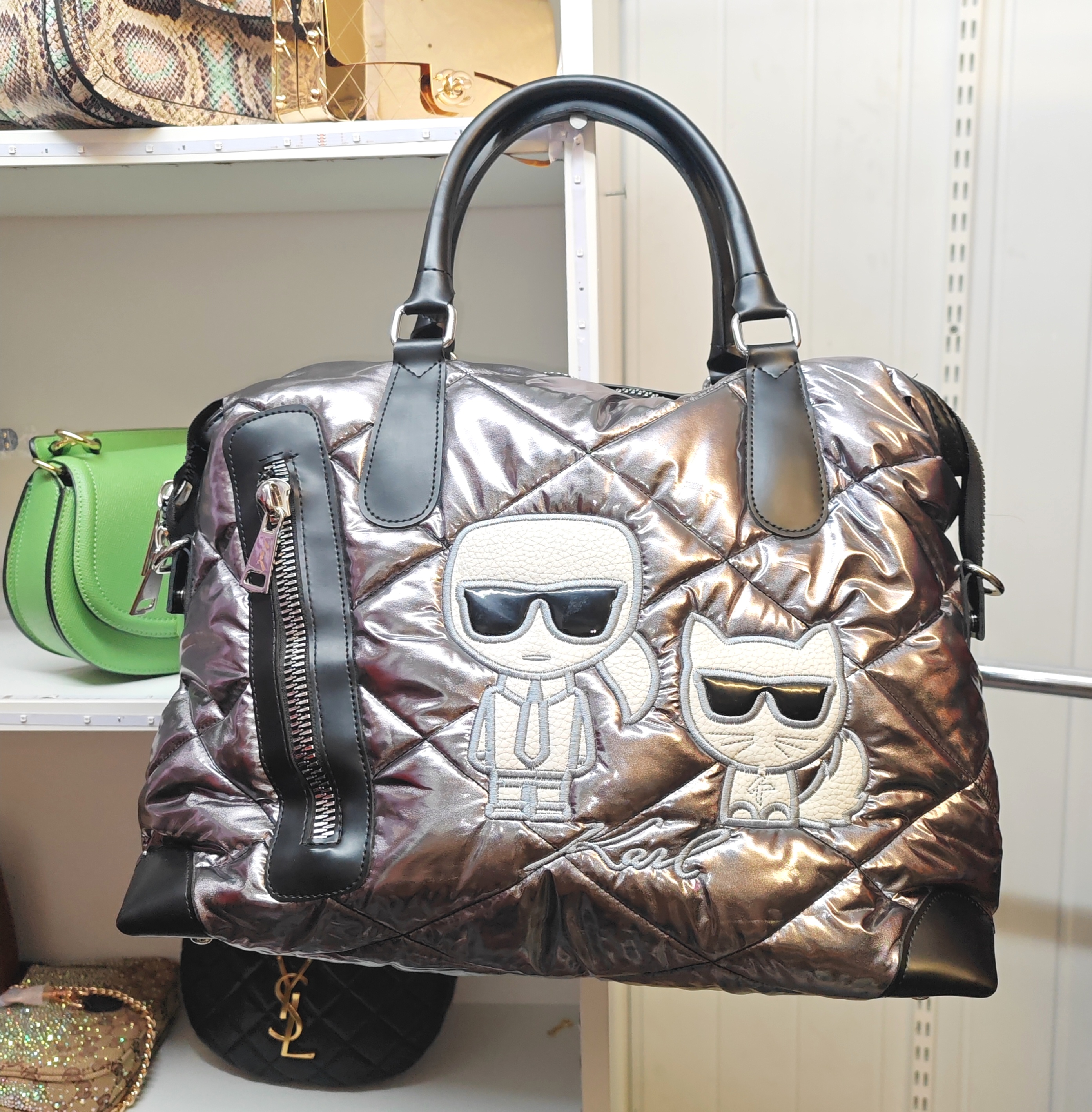 Oversize duffle bag