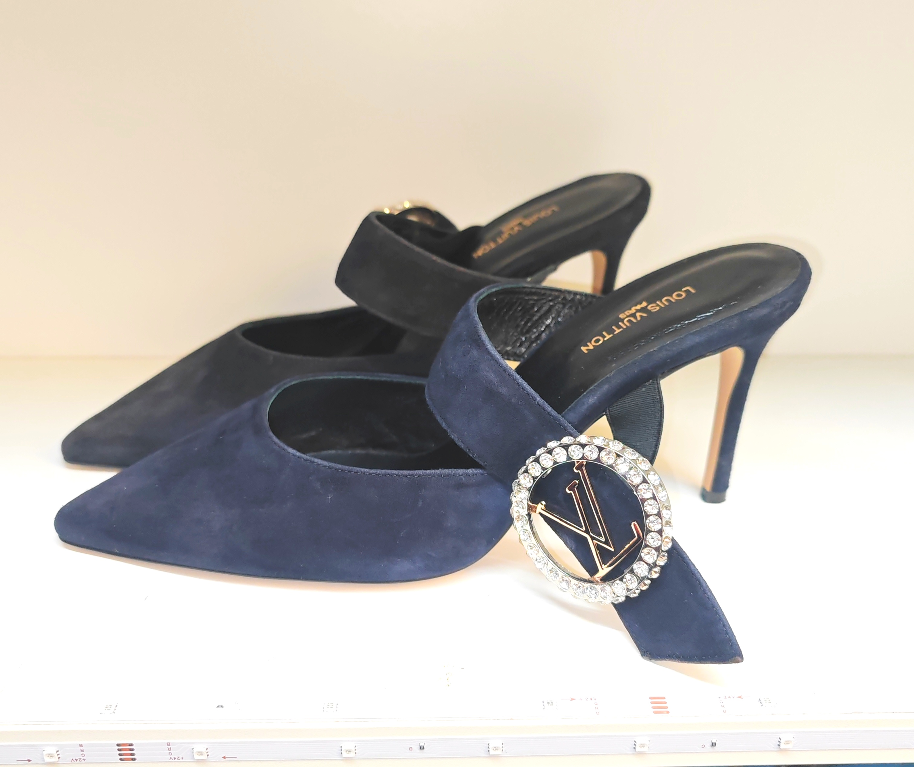 Blue mule heels