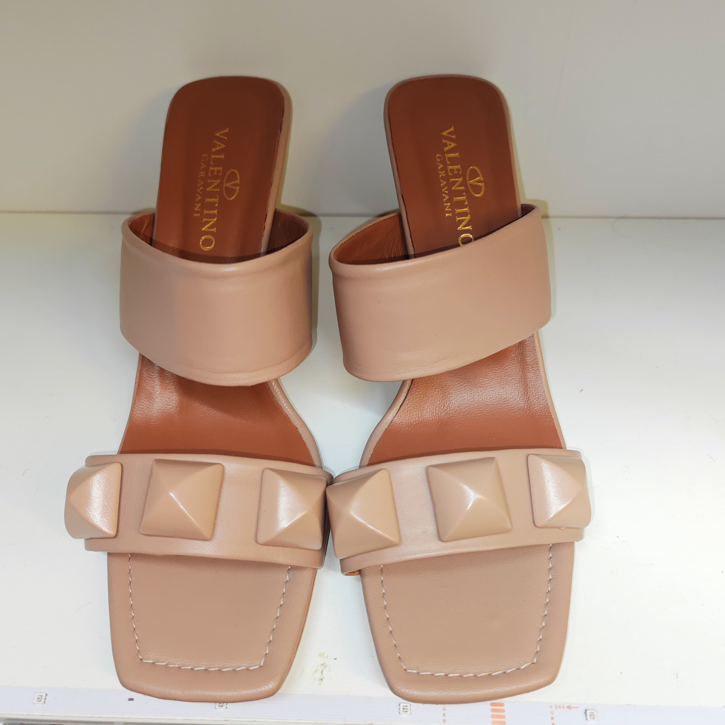 Heels nude pink sandals