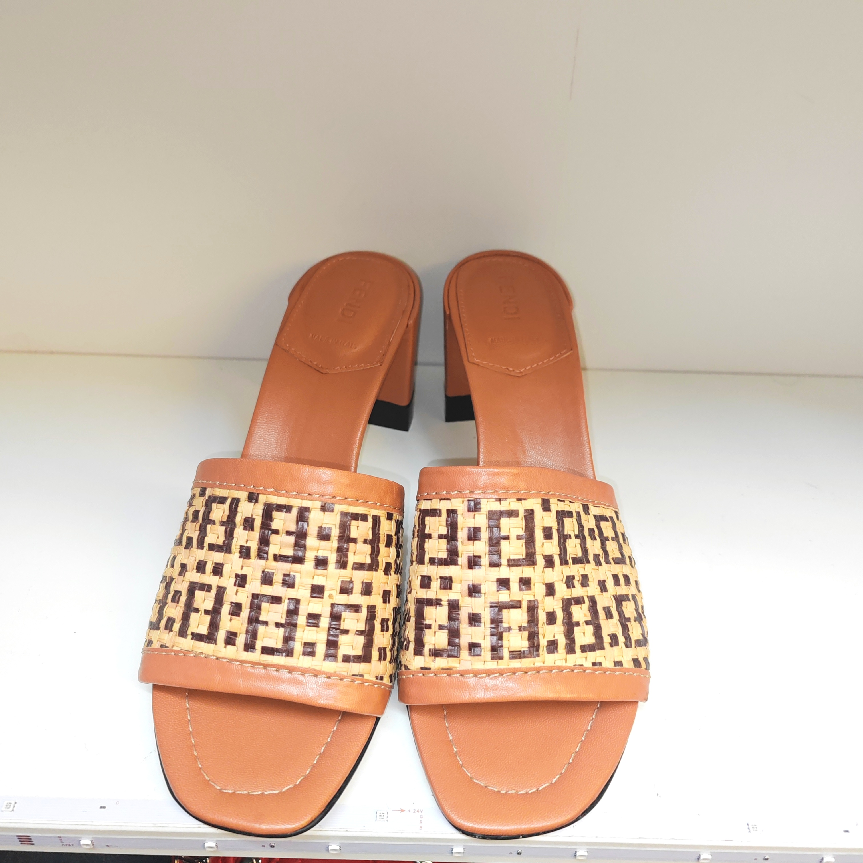 Heels sandals